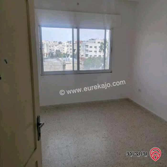 شقة فارغة طابق ثالث مساحة 135م بدون مصعد للايجار في عمان - البنيات شارع الحرية 