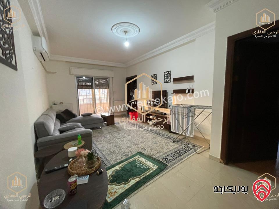 شقة فارغة مساحة 140م طابق ثالث للايجار في عمان - أم السماق