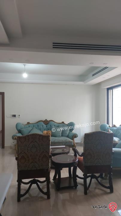 شقة مساحة 190م داخلي و 50م خارجي للبيع في عمان - دير غبار