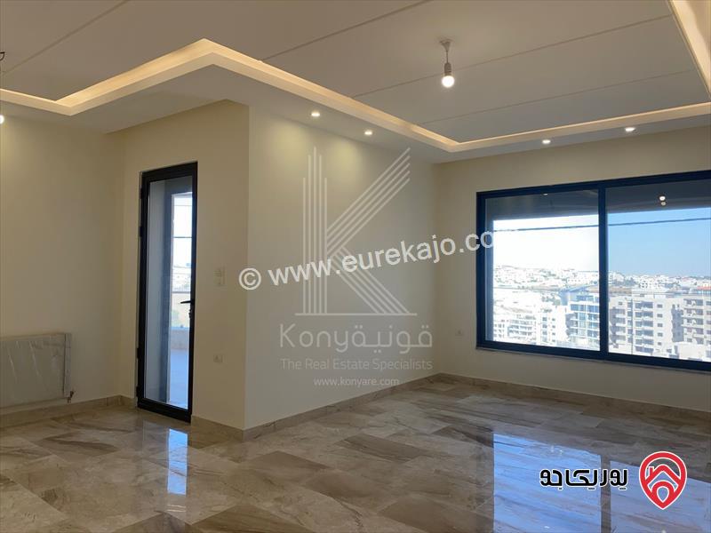 شقة مميزة وحديثة البناء مساحة 250م داخلي و 100م خارجي للبيع في عمان - الغباشية / طريق المطار