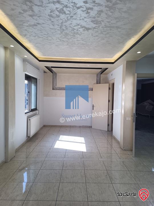 شقة مميزة للبيع في عمان - أم السماق مقابل روان كيك طابق ثالث 120م تشطيب سوبر ديلوكس بسعر مغري