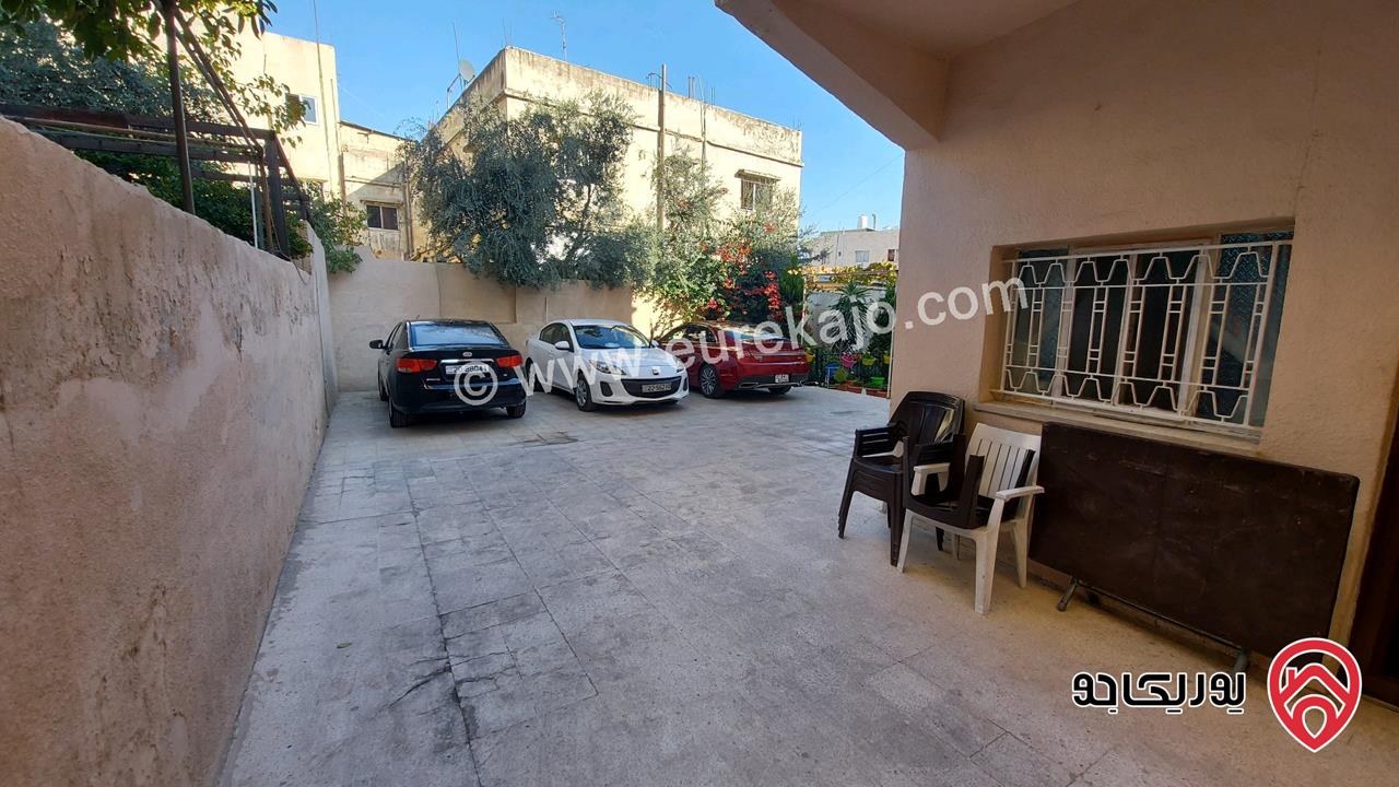 بناية سكنية مكونة من 3 طوابق تحتوي 4 شقق على ارض 456م للبيع في عمان - جبل النزهة