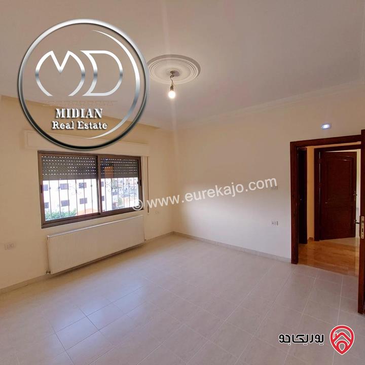 شقة دوبلكس طابق اخير مع روف للبيع في عمان - خلدا مساحة 270م مع تراسات تشطيبات سوبر ديلوكس اطلالة جميلة بسعر مميز