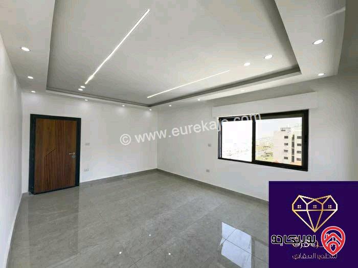 طابق اخير مع روف دوبلكس فاخر لم يسكن مساحة 230م عرض خاص ع اخر شقة للبيع في عمان - الجبيهة 