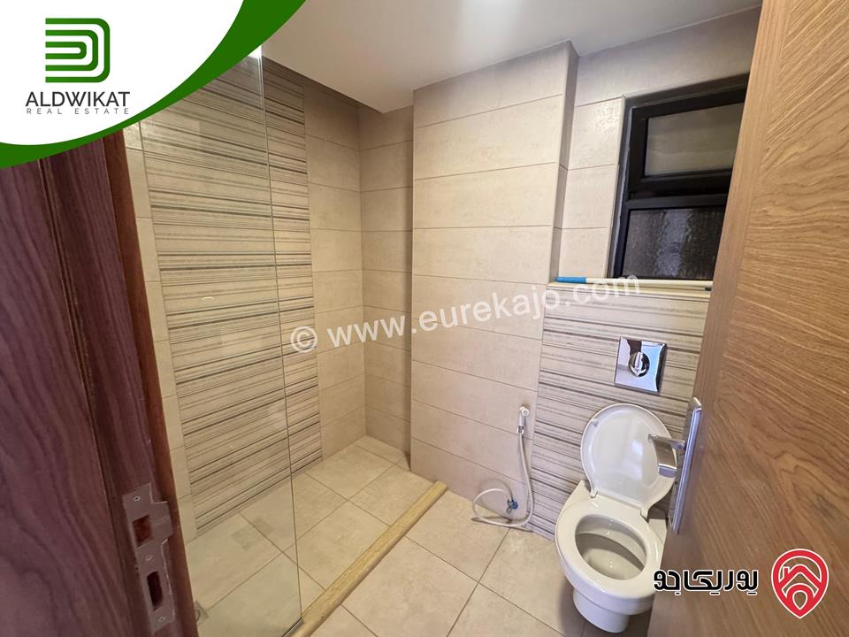 شقة للبيع او للايجار في عمان - عبدون طابق اول مساحة البناء 230م موقع هاديء ومميز