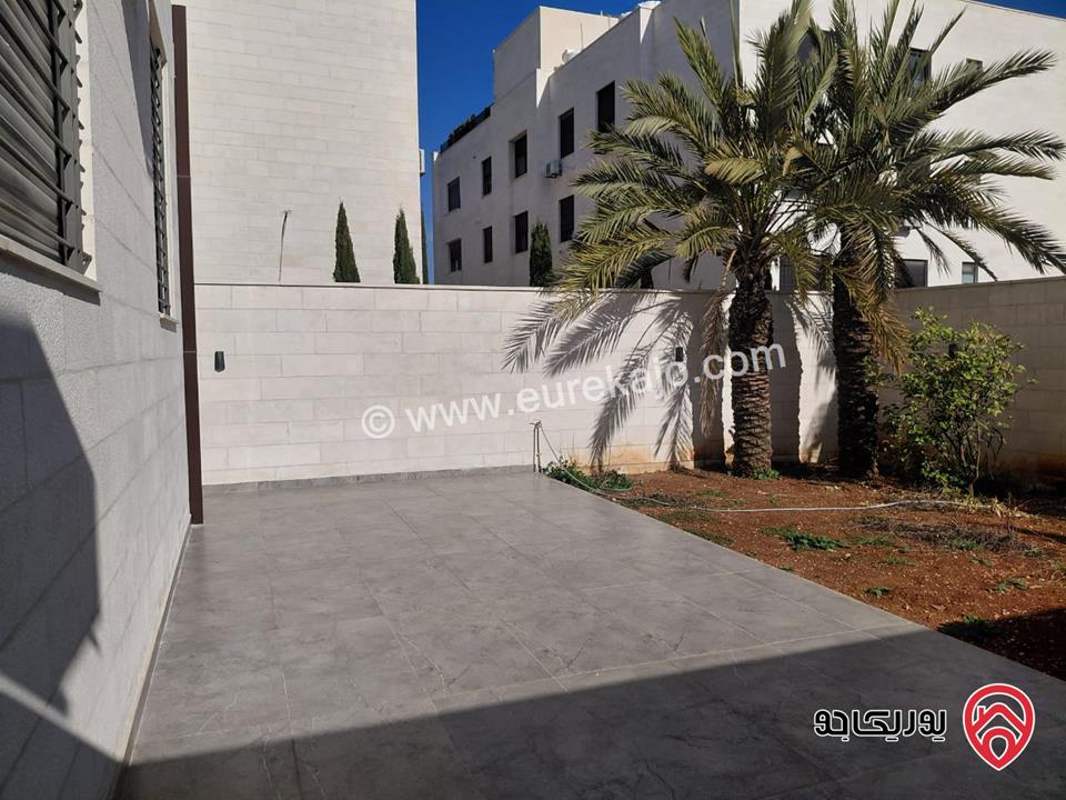 شقة ارضية مساحة 250م داخلي و 230م خارجي للبيع مفروشة في عمان - ام السماق 