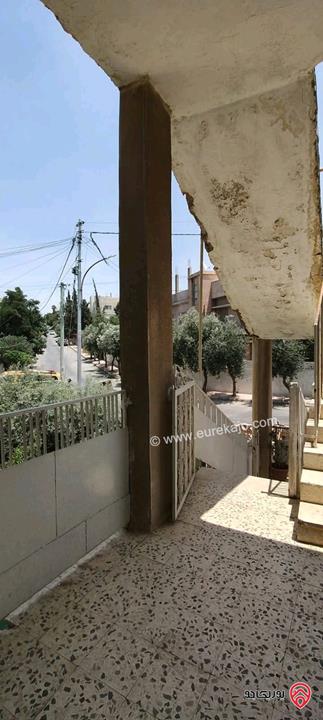 منزل مستقل مساحة 432م على أرض 1 دونم و 339م للبيع في عمان - مقابل كلية حطين موقع مميز على شارعين بسعر مغري جدا 