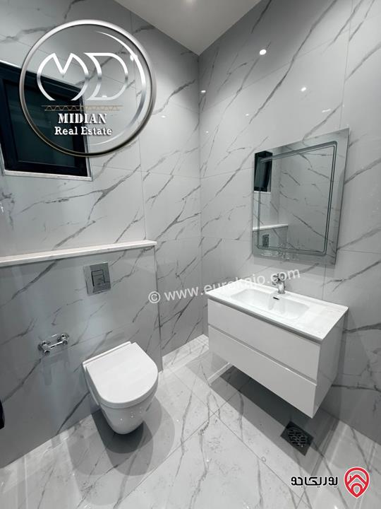 شقة فارغة للايجار في عمان - ام السماق مساحة 230م طابق ثاني تشطيبات ديكورات فاخرة جديدة لم تسكن