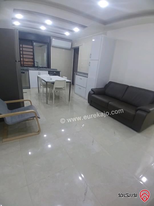 شقة سوبر ديلوكس مساحة 110م طابق اول فني للبيع في اربد - قرب قصر العوادين