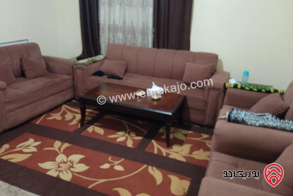 شقة مساحة 136م طابق أرضي للبيع في خريبة السوق