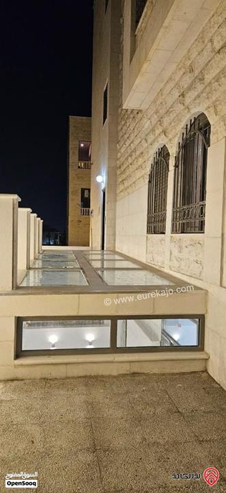 فيلا فاخرة مساحة 682م على أرض 511م للبيع في عمان - الجبيهة