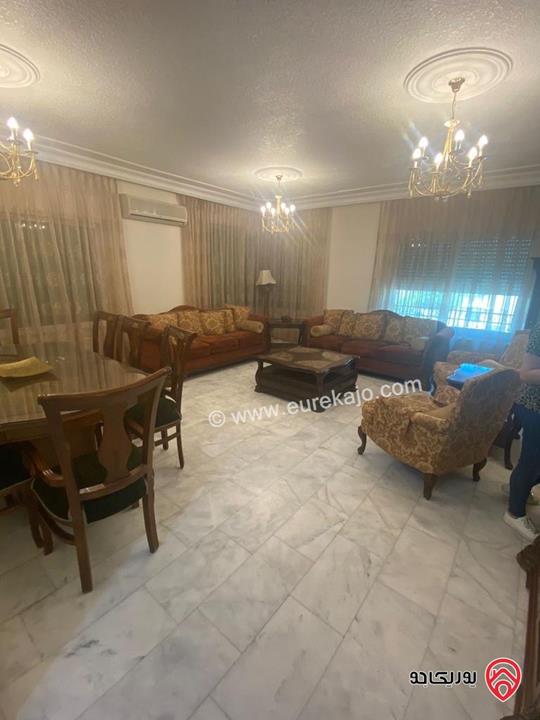 شقة ديلوكس طابق اول مساحة 205م للبيع في عمان - الرابية