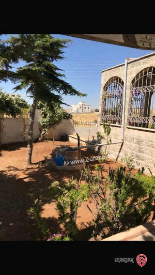 فيلا مساحة 600م للبيع في عمان - قرب مدارس الشويفات ونادي الجواد العربي