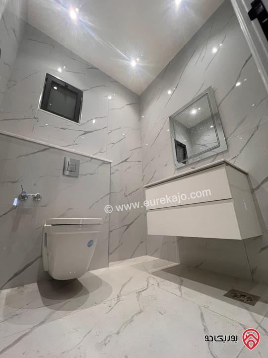 شقة طابق ثاني مساحة 240م للايجار في عمان - ام السماق