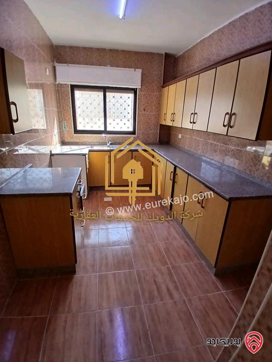 شقة فارغة طابق ثانى مساحة 100م للإيجار في عمان - ضاحية الرشيد 