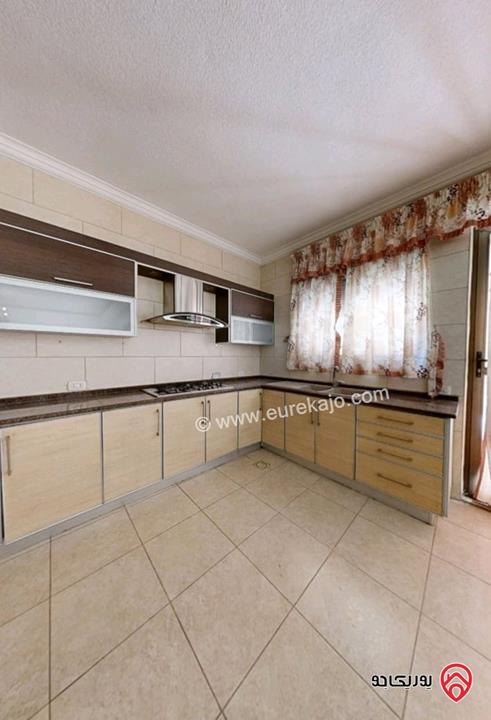 شقة شبه ارضية مساحة 234م داخلي و 120م خارجي للبيع في عمان - تلاع العلي 