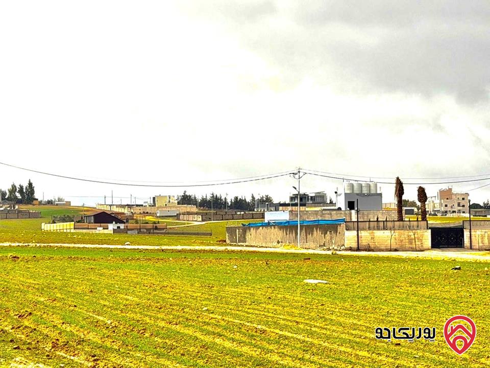 قطعة ارض سكنية مساحة 1240م للبيع في عمان - القسطل على طريق مطار 