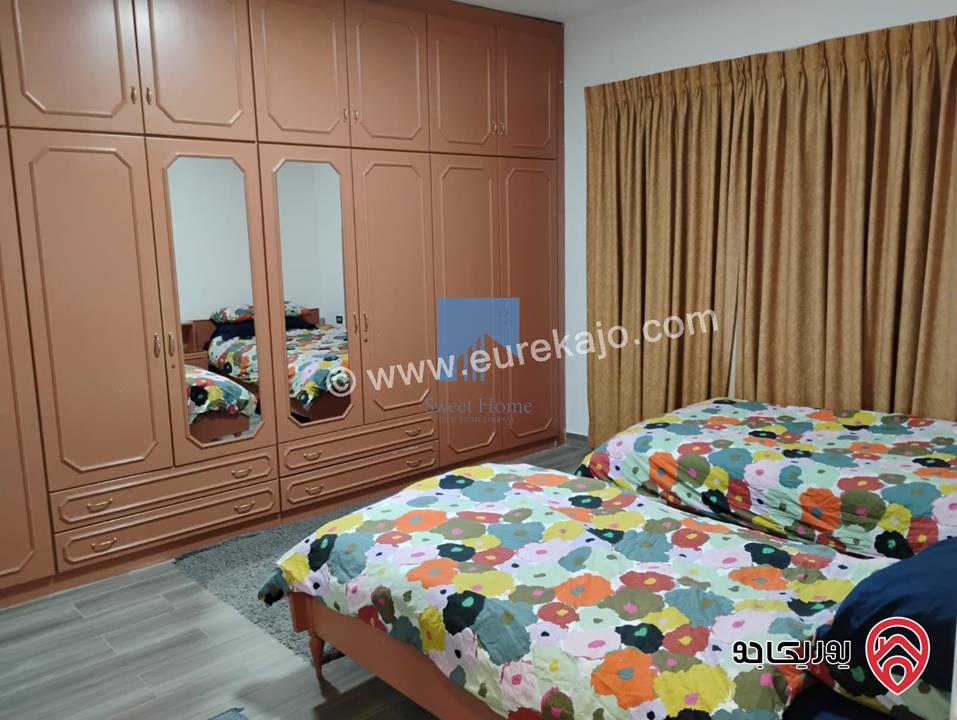 شقة ارضية مساحة 206م مع ترس 60م للبيع في عمان - عبدون