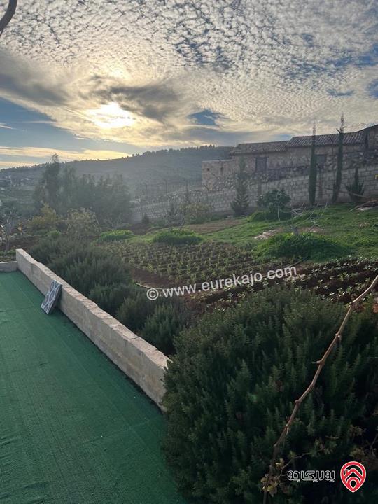 مزرعة مساحة البناء 180م على أرض 10 دونم للبيع في جرش