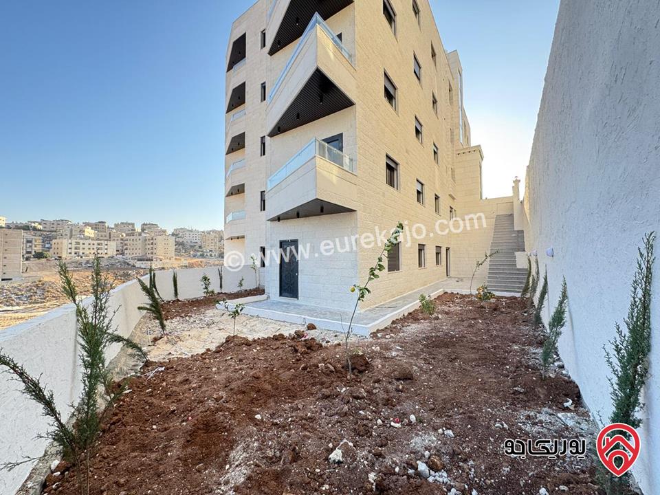 شقة طابق ارضي مساحة 150م للبيع في عمان - الجبيهة حي المخابرات من المالك