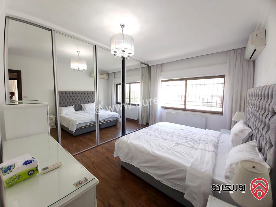 شقة مفروشة فخمة طابق أول مساحة 180م للايجار في عمان - الشميساني