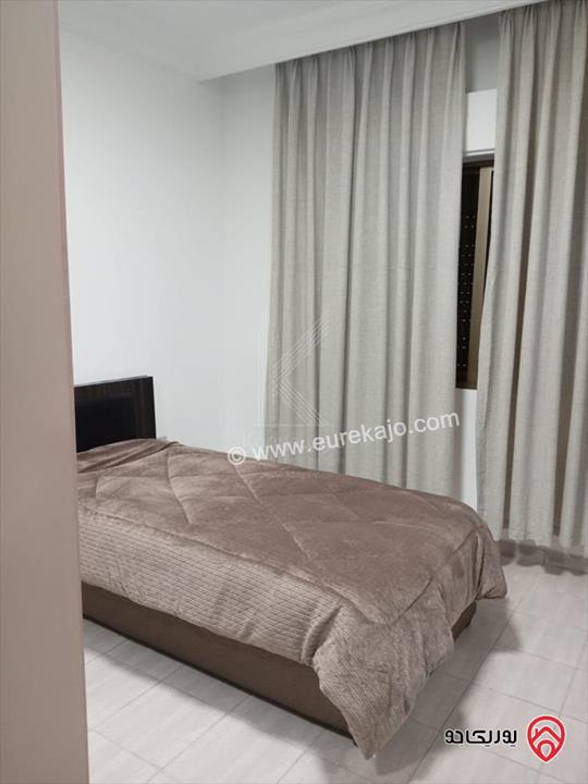 شقة تسوية مساحة 180م داخلي و 200م خارجي مفروشة للايجار في عمان - عبدون