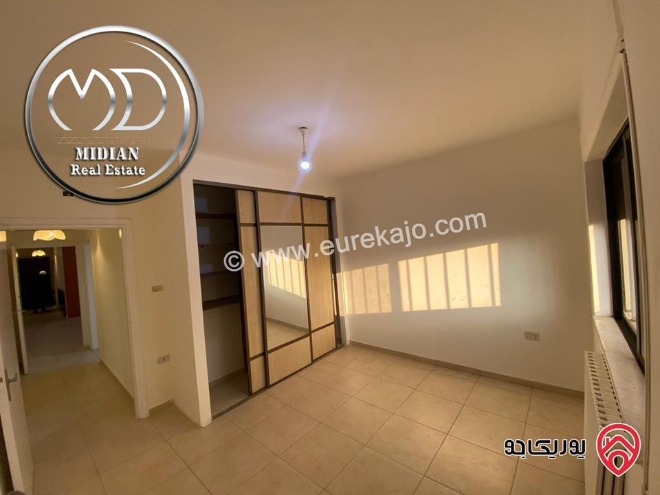 شقة للبيع في عمان - ام السماق مساحة 165م طابق ثالث تشطيبات سوبر ديلوكس اطلالة جميلة بسعر مميز جداً