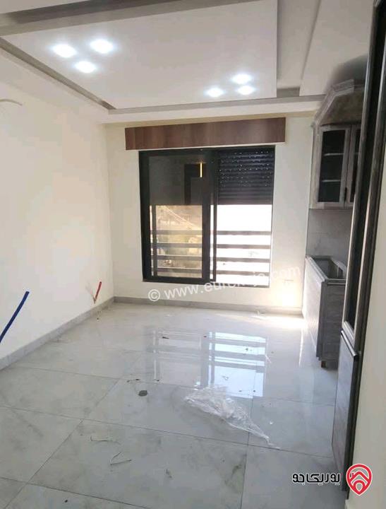 شقة فارغة مساحة 125م للايجار لم تسكن في عمان - الذراع قرب كوريدور عبدون 