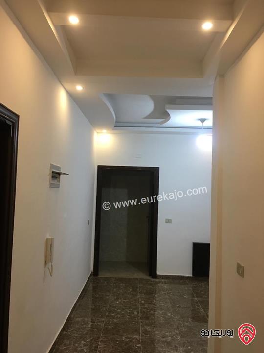 شقة طابق ثالث مساحة 160م للايجار في عمان - جبل عمان 