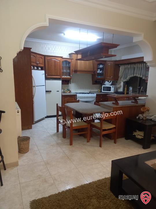 شقة طابق ثالث مساحة 175م للبيع في عمان - خلدا