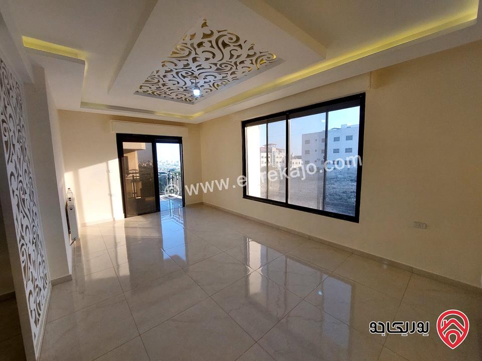 شقة مساحة 210م طابق ثالث للبيع في عمان - طريق المطار من المالك مباشرة