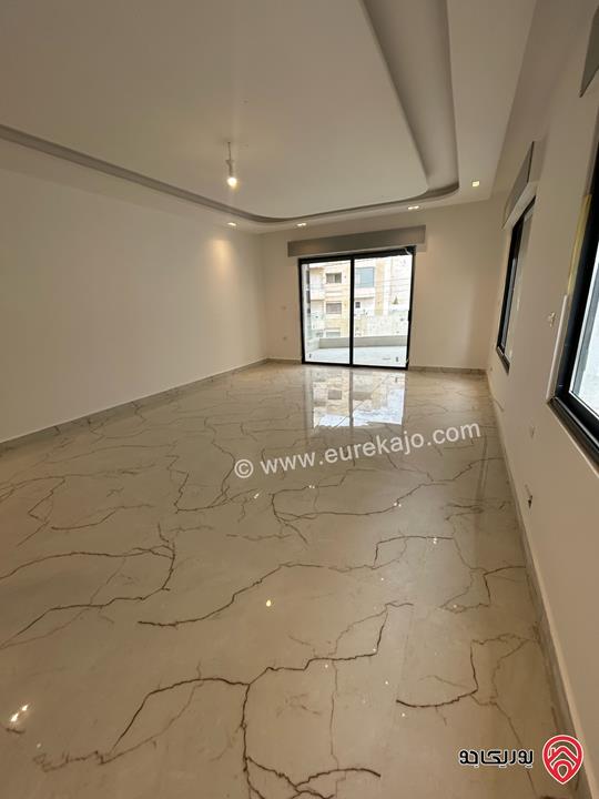 شقة مساحة 215م طابق اول للايجار في عمان - الجبيهة مقابل قصر الاميرة بسمة 