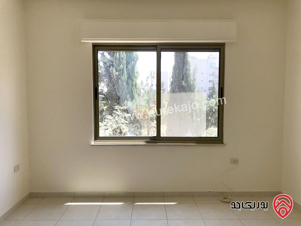 شقة مساحة 210 متر طابق اول فارغة للايجار في عمان - عبدون