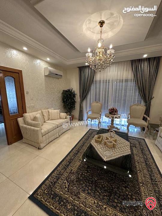شقة مفروشة طابق ثاني مساحة 220م  للايجار في عمان - الرابية