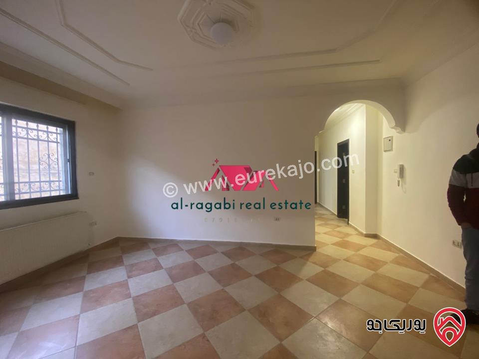 شقة فارغة شبه ارضية مساحة 165م للايجار في عمان - الرابية