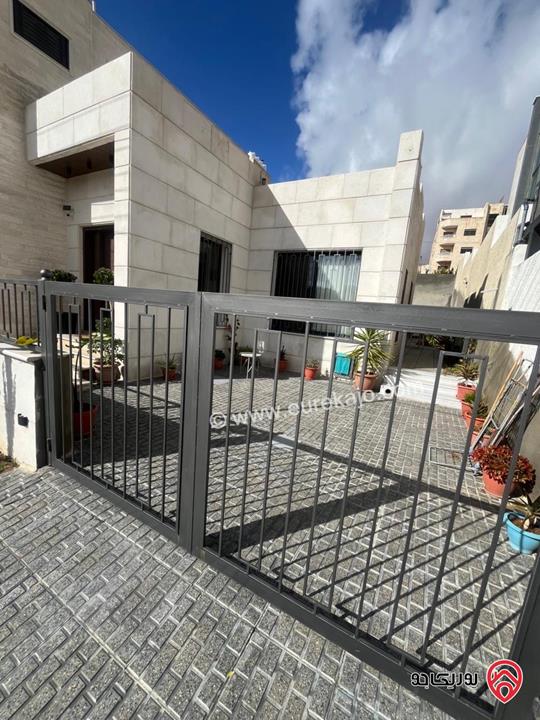 فيلا مساحة 200م على ارض 420م للبيع في عمان - ابو نصير 