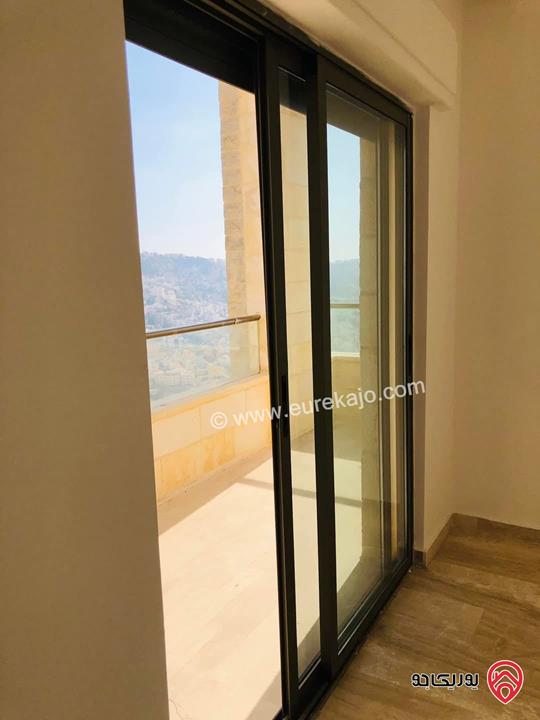 شقة طابق ثالث مساحة 205م مع روف 25م للبيع في عمان - الكرسي