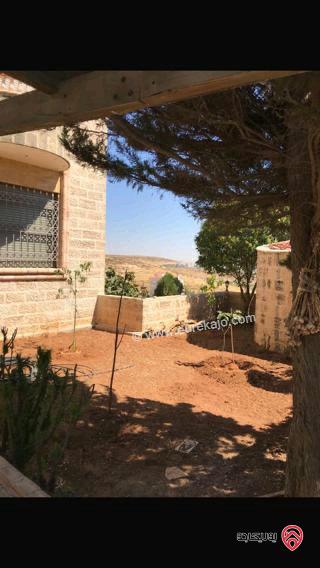 فيلا مساحة 600م للبيع في عمان - قرب مدارس الشويفات ونادي الجواد العربي