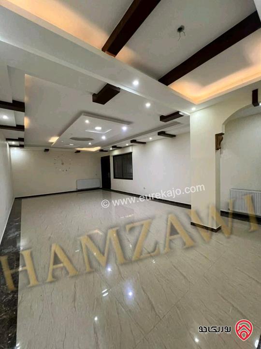 شقة سوبر ديلوكس مساحة 175م داخلي و 150م خارجي للايجار في عمان - طريق المطار 