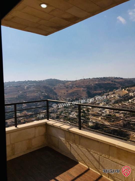 شقة طابق ثالث مساحة 205م مع روف 25م للبيع في عمان - الكرسي