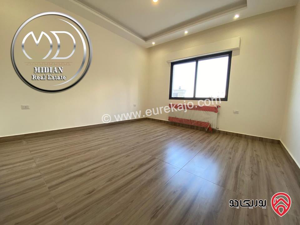 شقة دوبلكس جديدة للبيع في عمان - الظهير طابق أخير مع روف مساحة 235م مع تراسات تشطيبات سوبر ديلوكس اطلالة جميلة