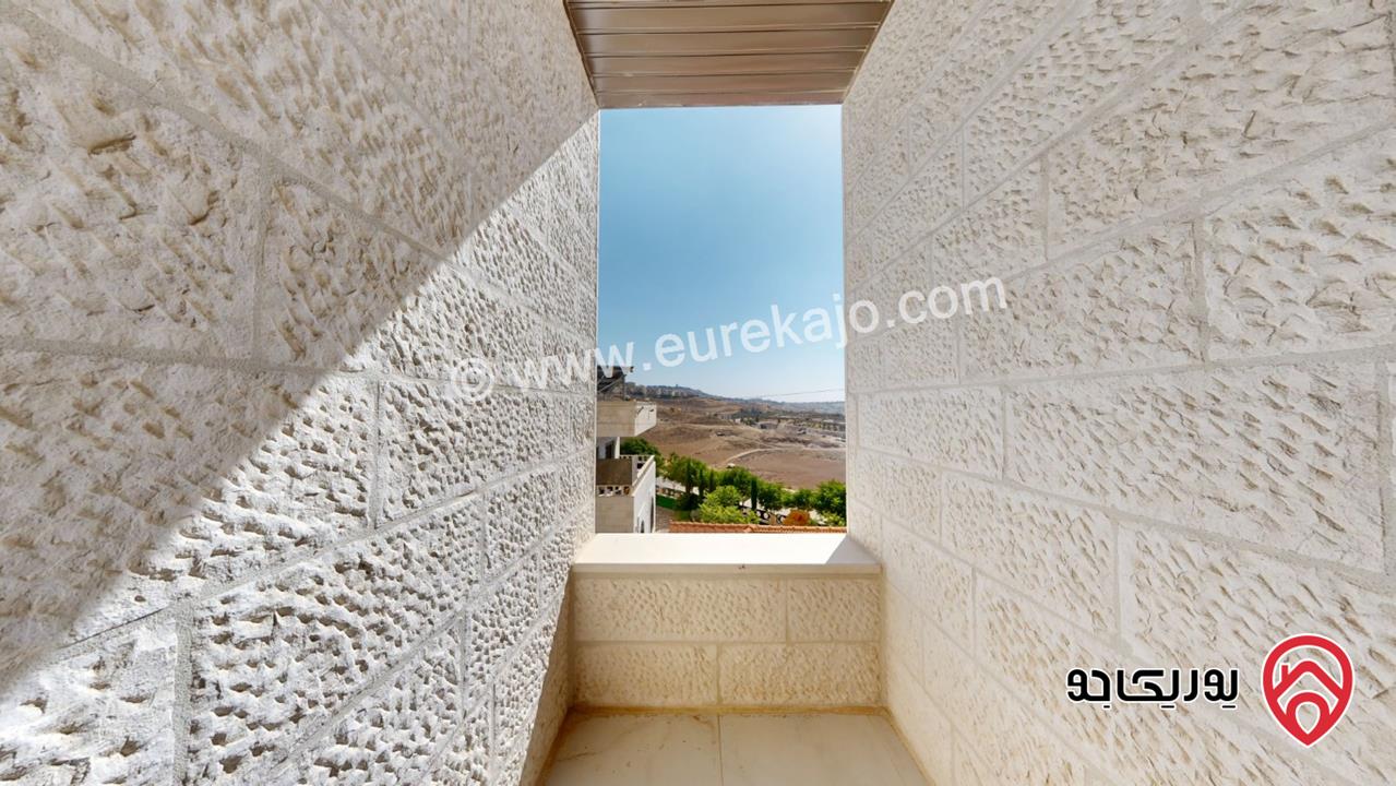 شقة فاخرة طابق ارضي مساحة 140م جديدة للبيع في عمان – الجبيهة