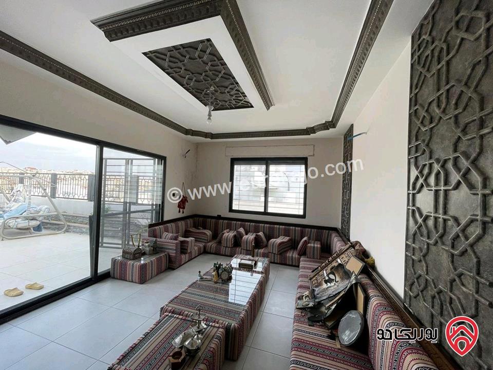 شقة طابق ثالث دوبلكس مساحة 247م للبيع في عمان - أم السماق