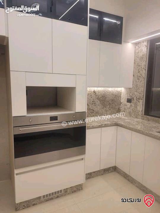 شقة فاخرة مساحة 240م جديدة لم تسكن للايجار في عمان - خلدا 