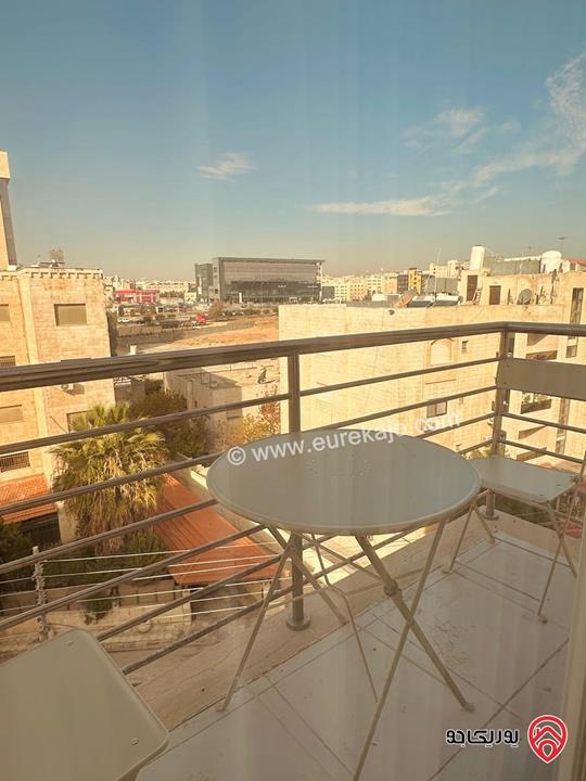 شقة فاخرة مفروشة طابق ثالث مساحة 107م للايجار في عمان - دير غبار