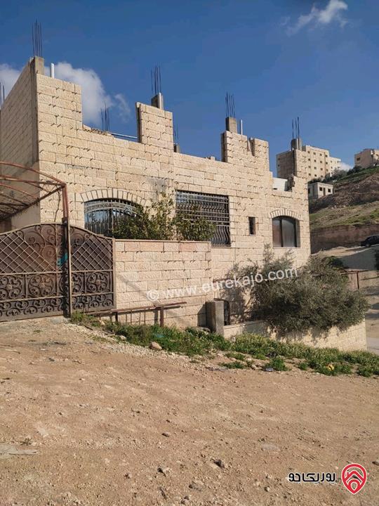منزل مساحة 250م على أرض 300م للبيع في الرصيفة - ياجوز جريبا حي جعفر