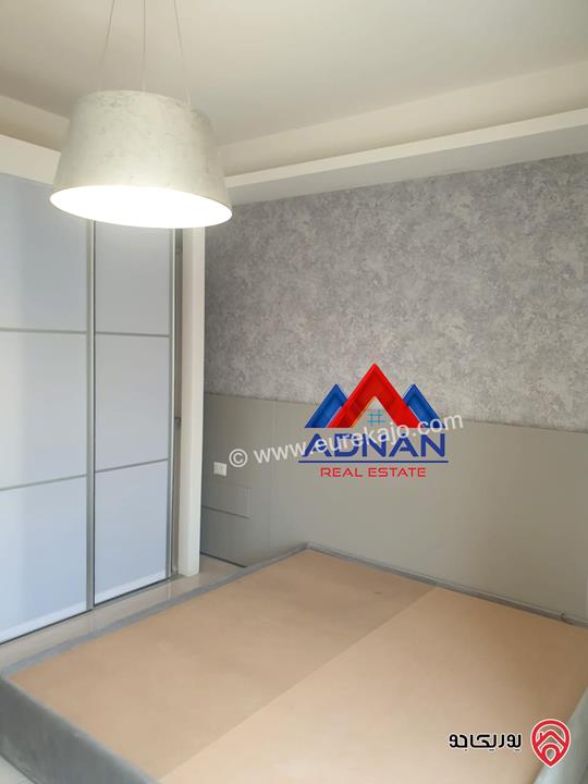 رووف مفروش مساحة 140م داخلي و 130م خارجي للإيجار في عمان - عبدون