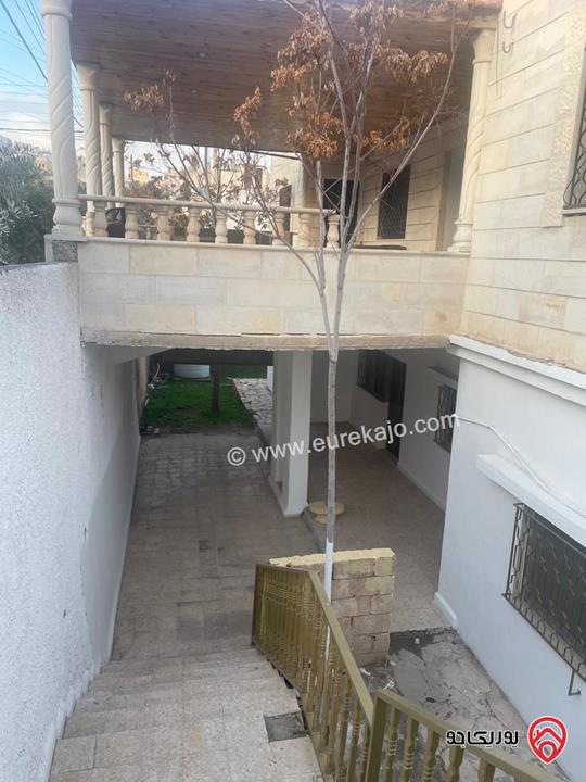بيت مستقل طابقين على أرض 633م للبيع في الزرقاء - ضاحية الأميرة هيا قرب مسجد خزيمة بن ثابت