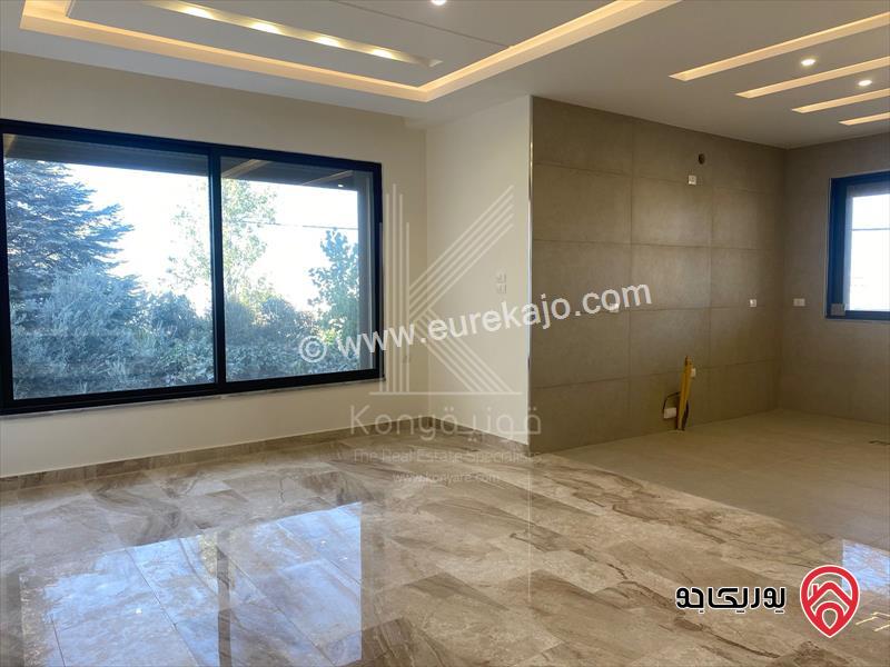 شقة مميزة وحديثة البناء مساحة 250م داخلي و 100م خارجي للبيع في عمان - الغباشية / طريق المطار