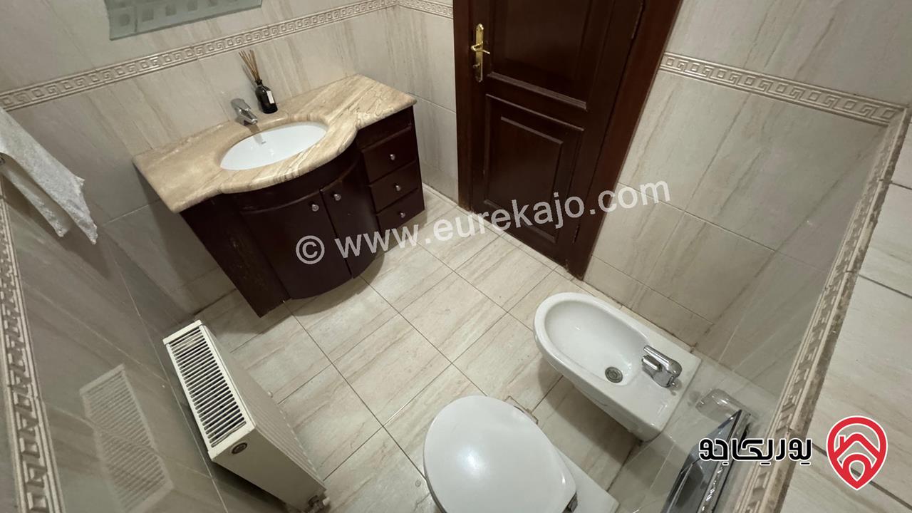 Unfurnished 4 Bedroom Apartment 300 Sqm for rent in Amman - 5th Circle